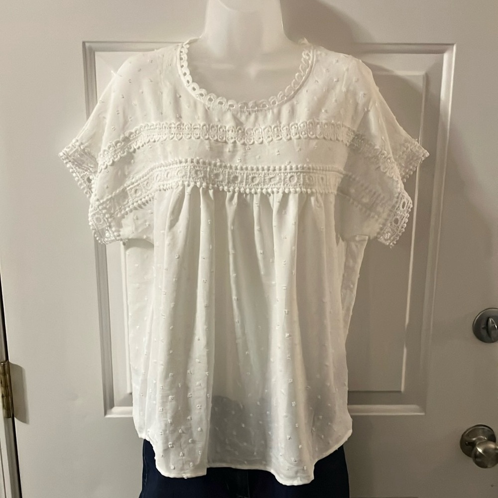 Poetsky White Eyelet, Shortsleeved Blouse. Size L